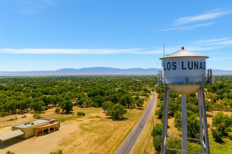 Furniture Staining in Los Lunas, NM